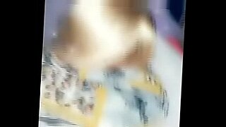 bella gray jeune fille maigre ÃÂÃÂÃÂÃÂ lunettes monte une grosse bite et se fait ÃÂÃÂÃÂÃÂ©jaculer le visage